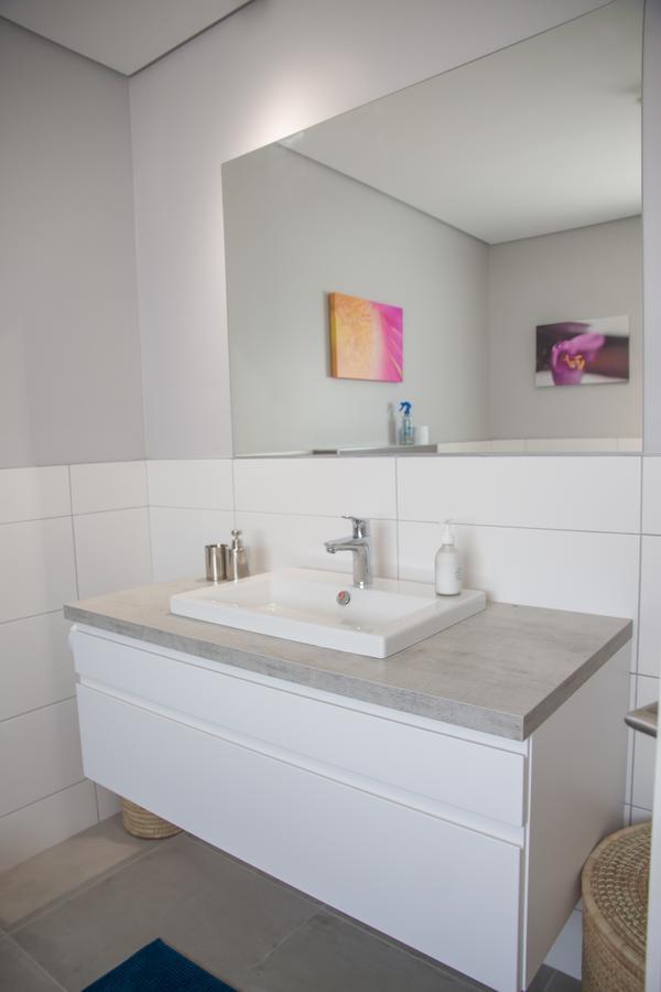 Turmalin Cottage Unit 1 スワコプムント エクステリア 写真
